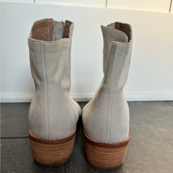 Matiko Mylvia Zipped Ankle Boots - Picture 9 of 14